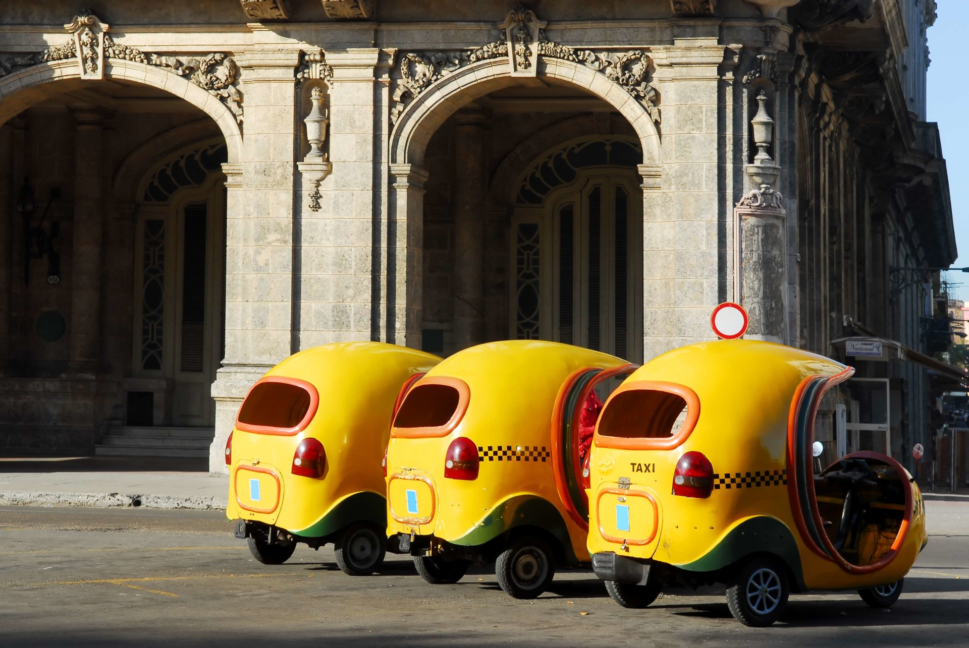 coco-taxi-cuba