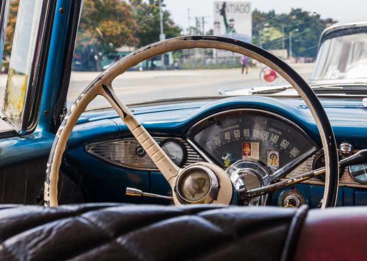 interieur-voiture-americaine-cuba