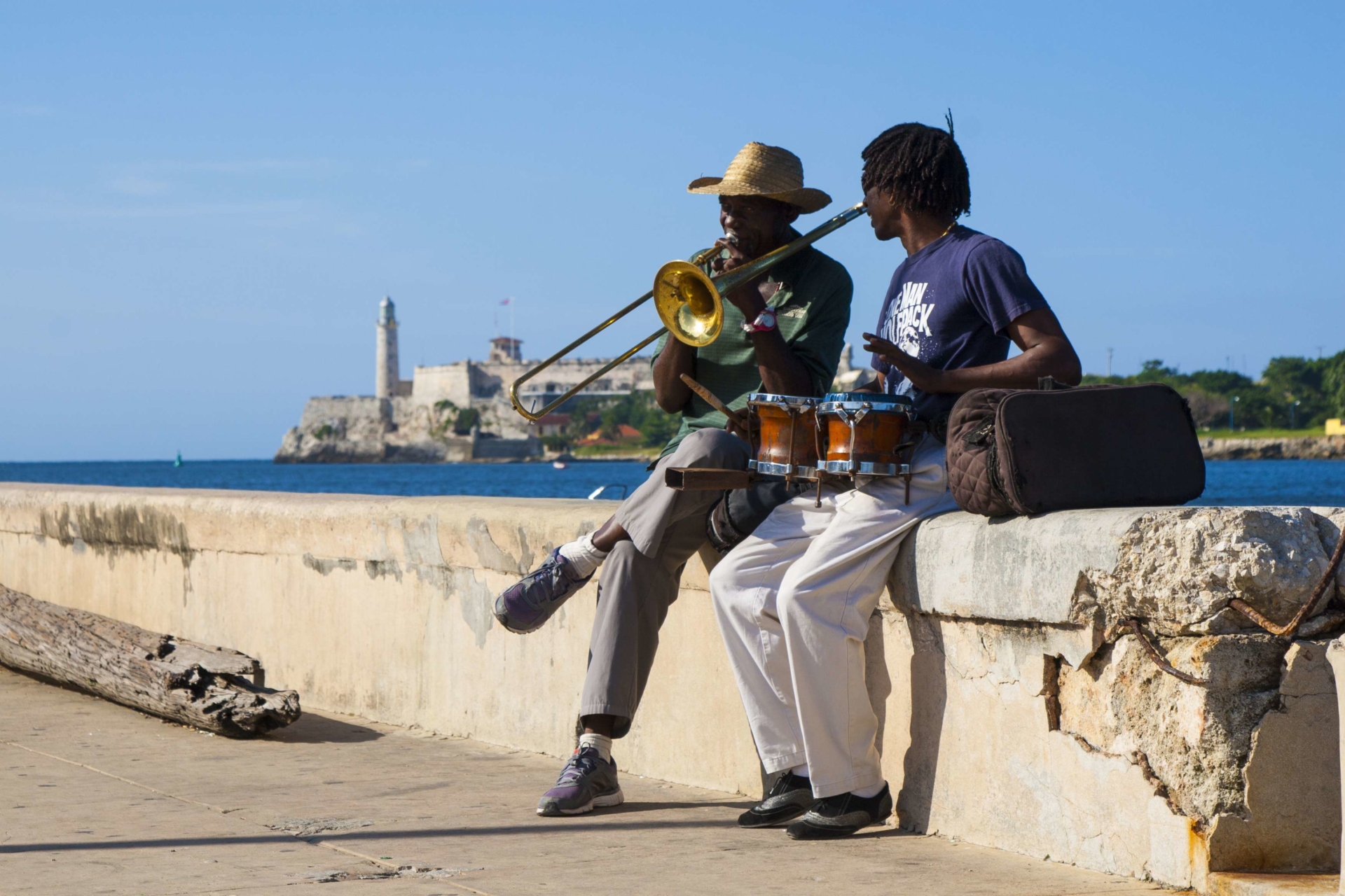 musiciens-cubains-malecon-cuba