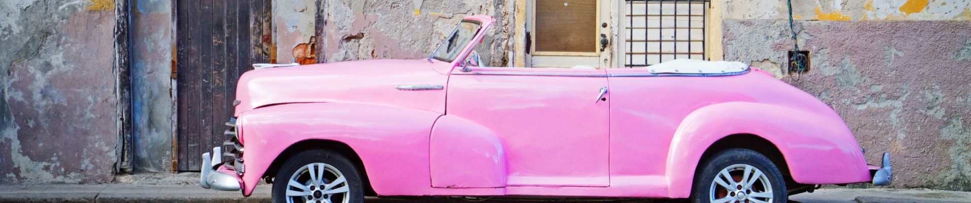 voiture-rose-americaine-la-havane-cuba