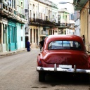 voiture-rouge-garee